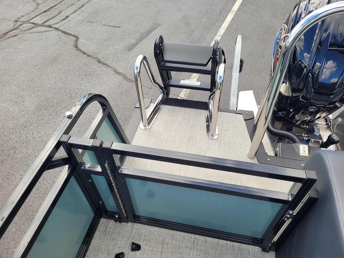 2027 Tahoe Pontoons 2385 Sport 85 Cruise Rear Bench SP25