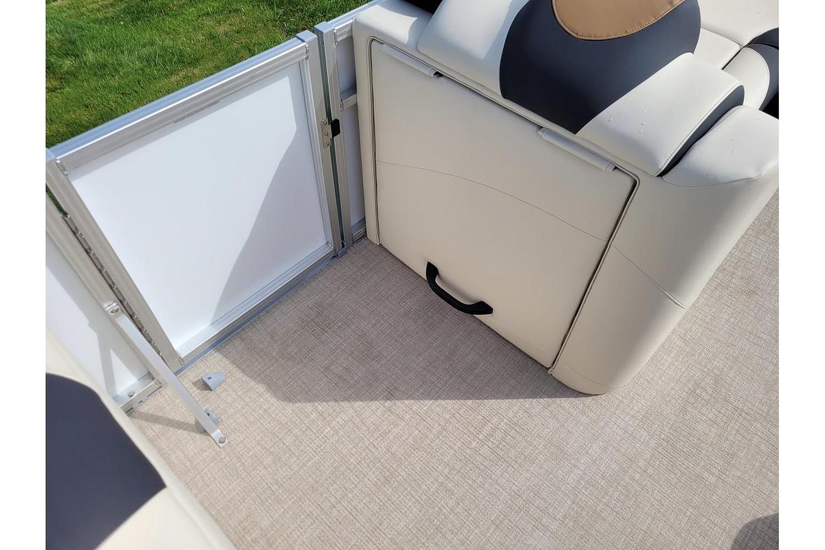 2026 Tahoe Pontoons 2185 LTZ Cruise Rear Bench