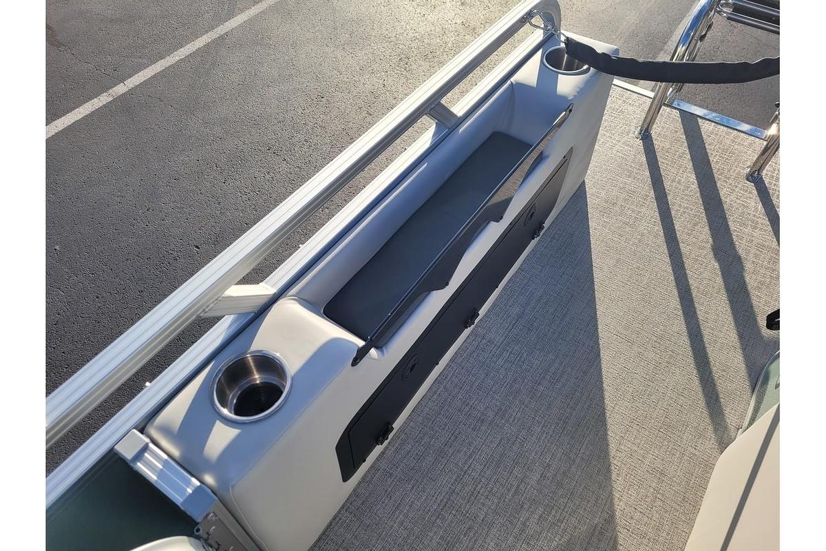 2026 Tahoe Pontoons 2185 Sport 85 Versatile Rear Bench 25" SP