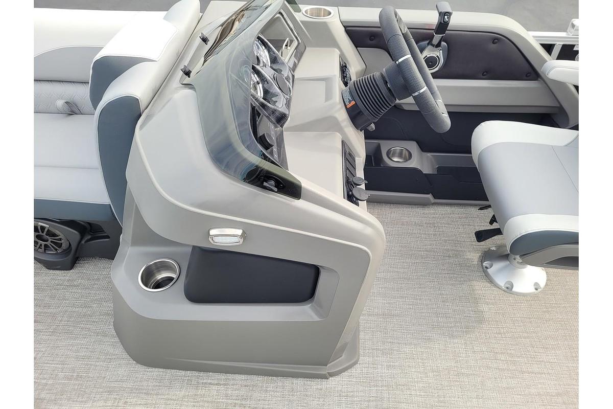 2026 Tahoe Pontoons 2185 LTZ Cruise Rear Bench