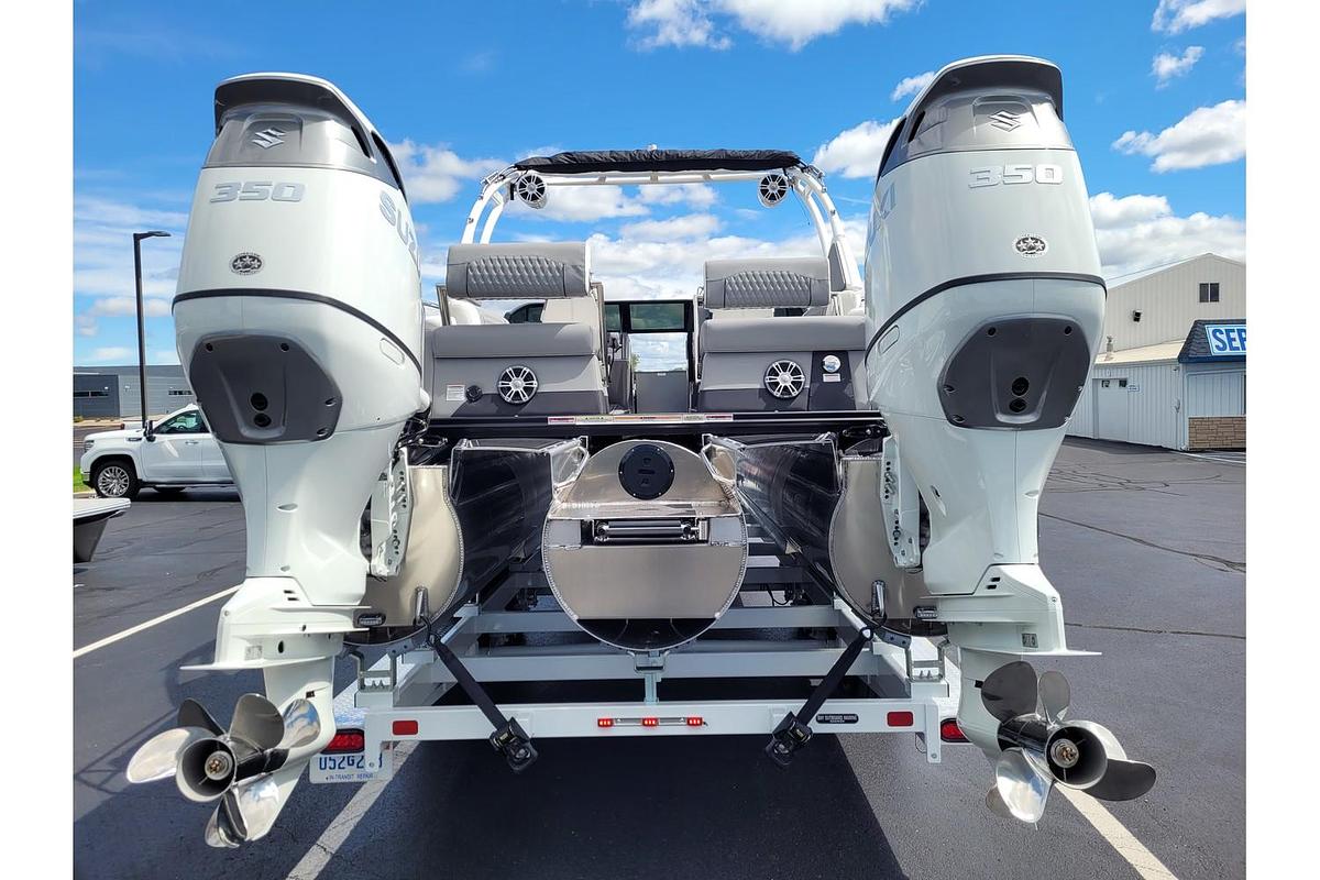 Used 2026 Tahoe Pontoons 2785 Grand Tahoe LTD Twin Quad Lounger Shift Windshield 27" WG