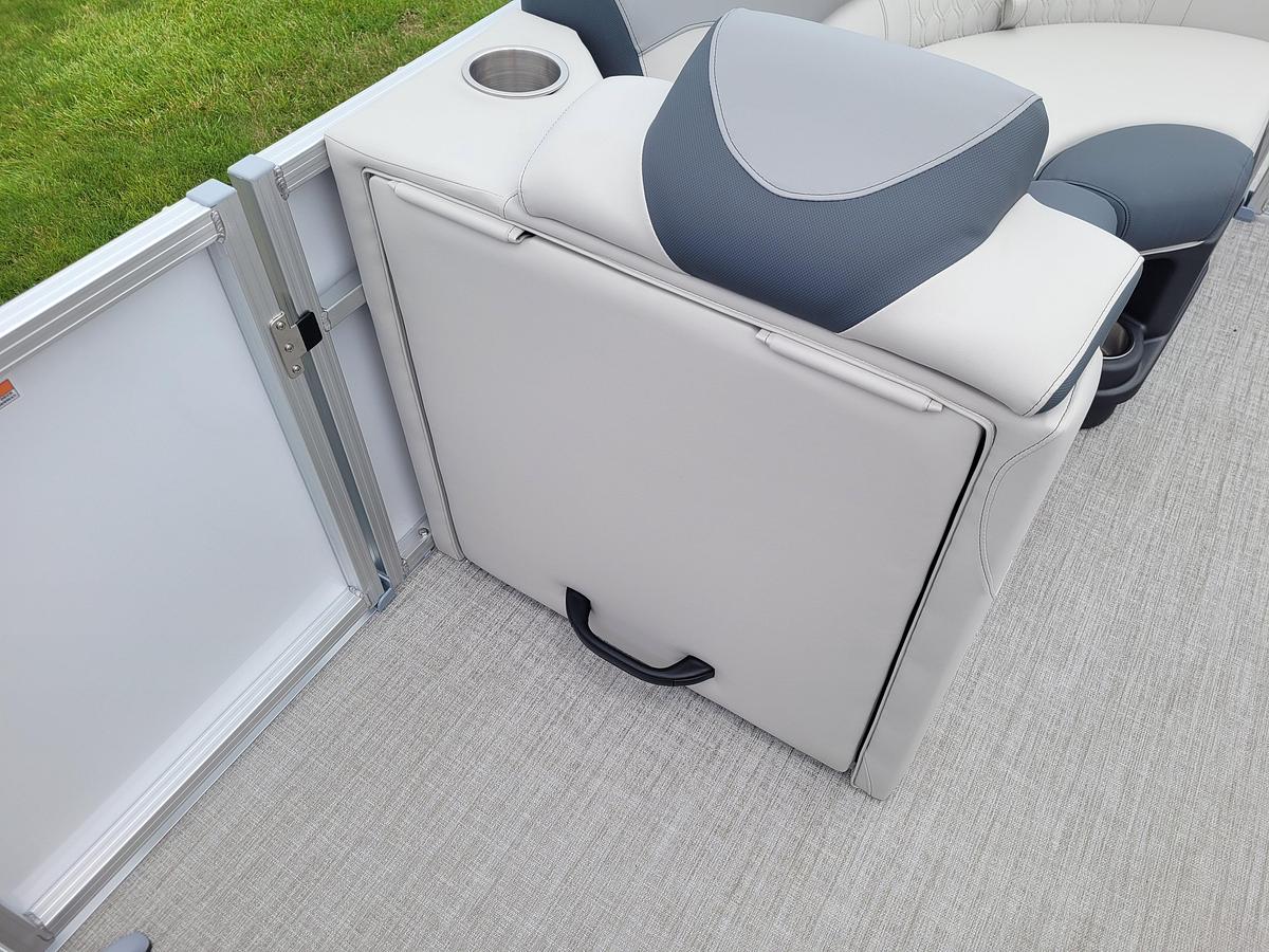 2026 Tahoe Pontoons 2185 LTZ Quad Lounger Shift