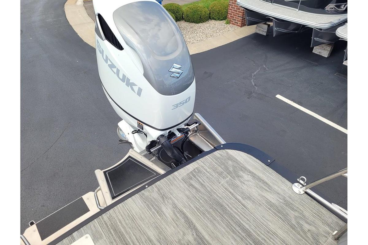 Used 2026 Tahoe Pontoons 2785 Grand Tahoe LTD Twin Quad Lounger Shift Windshield 27" WG