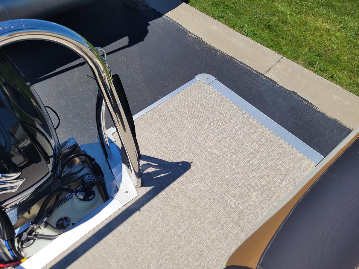 2026 Tahoe Pontoons 2385 LTZ Quad Lounger Shift