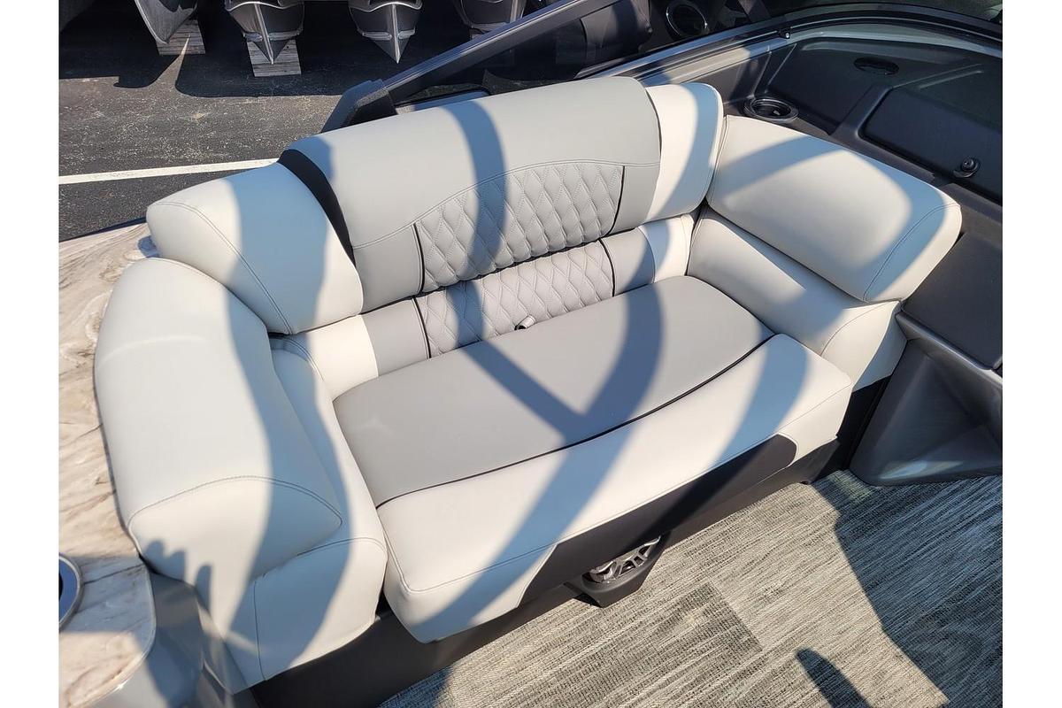 2025 Tahoe Pontoons 2585 Grand Tahoe LTD Elite Winshield 27" WG