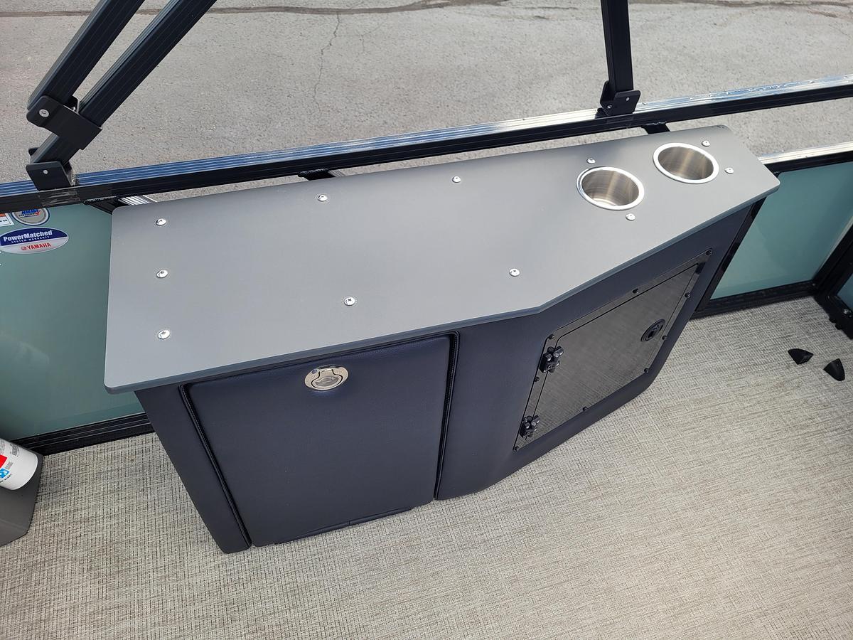 2027 Tahoe Pontoons 2385 Sport 85 Cruise Rear Bench SP25