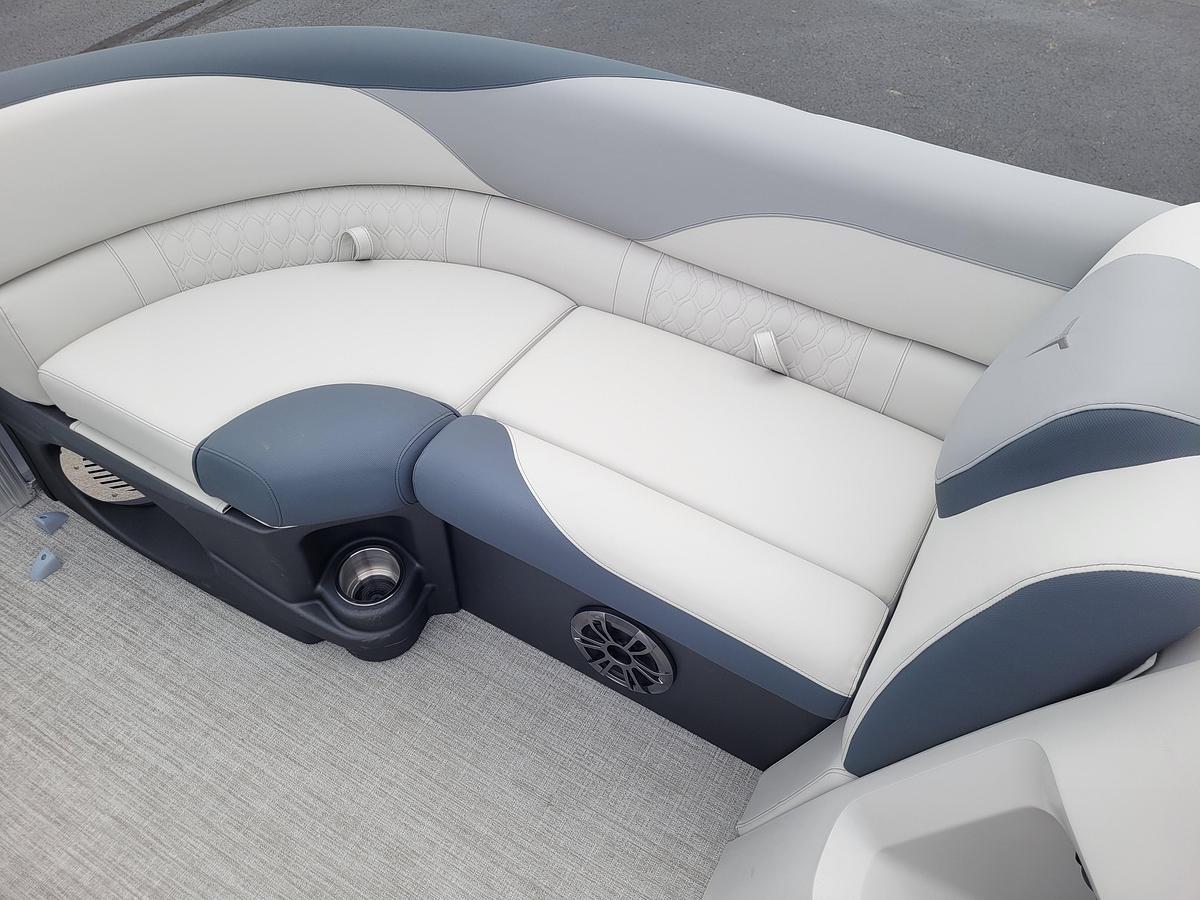 2026 Tahoe Pontoons 2185 LTZ Quad Lounger Shift