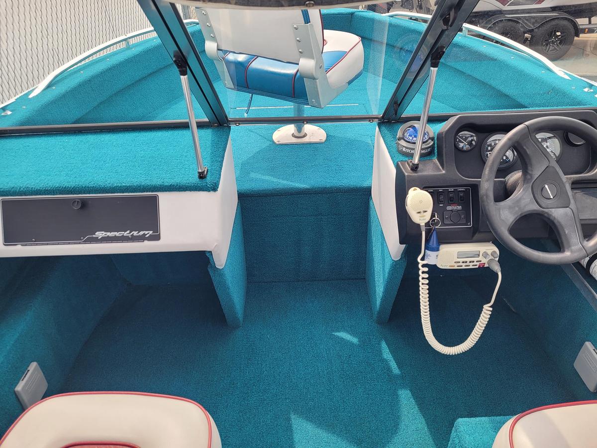 Used 1996 Spectrum 17 Avenger