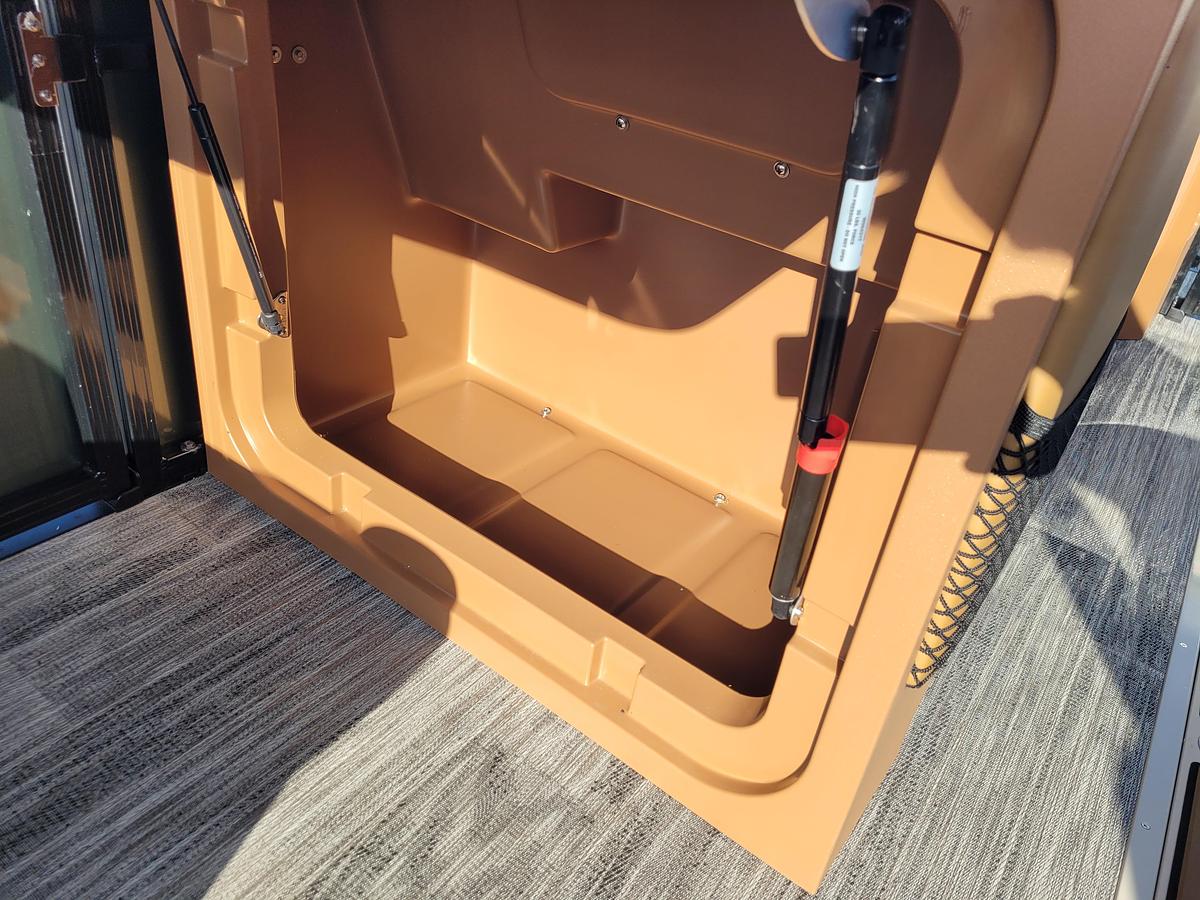 2027 Tahoe Pontoons 2385 Sport 85 Rear Fish SP25