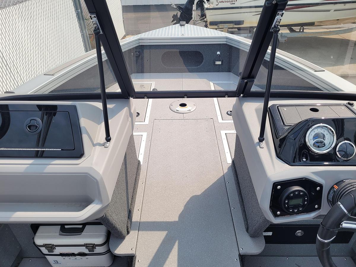 2025 Smoker Craft 210 Adventurer GLS PRO Troller