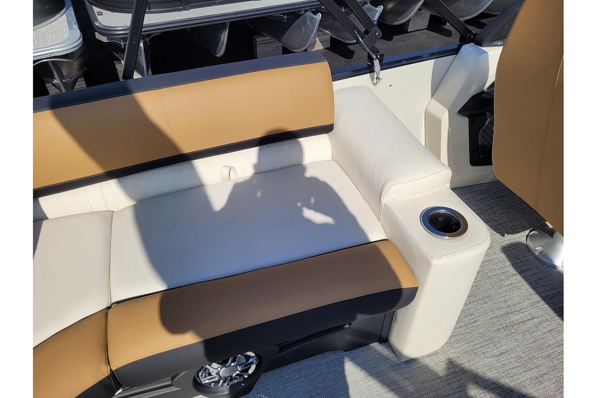 2025 Tahoe Pontoons 2585 Cascade Cruise Rear Bench Windshield 25" WG