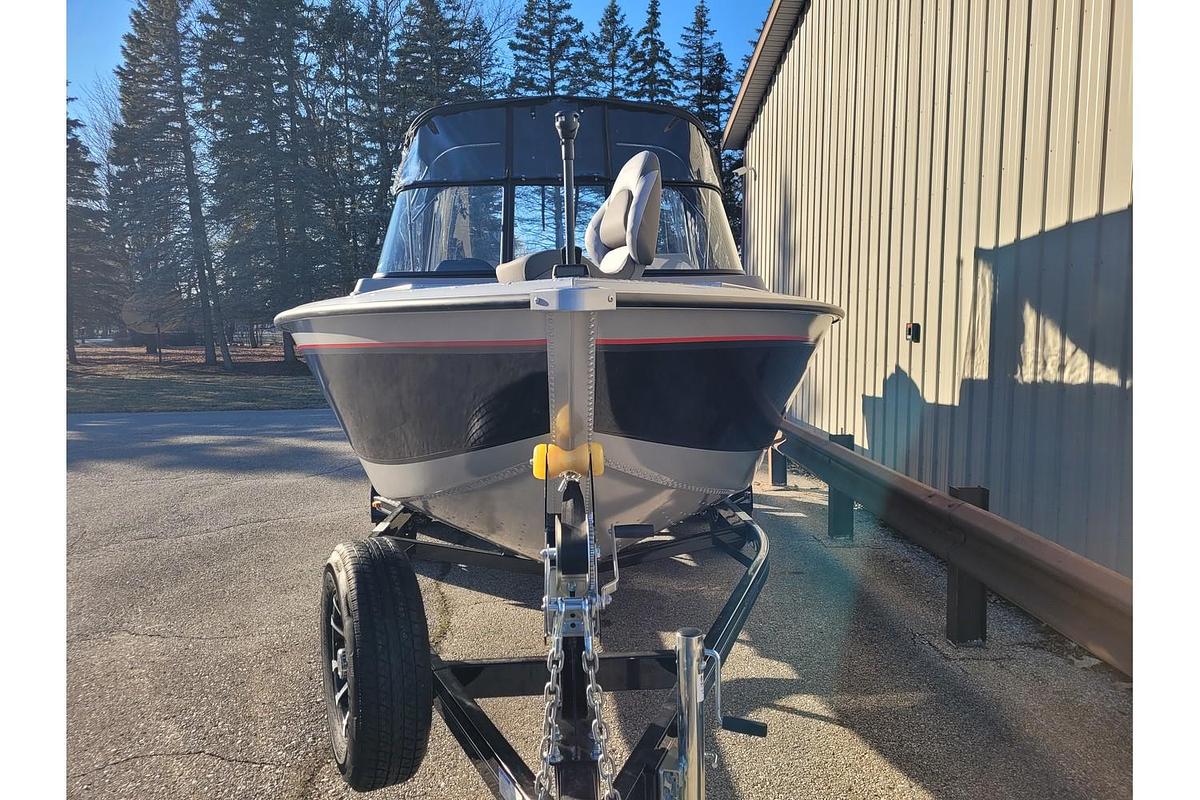 2025 Smoker Craft 210 Adventurer GLS PRO Troller