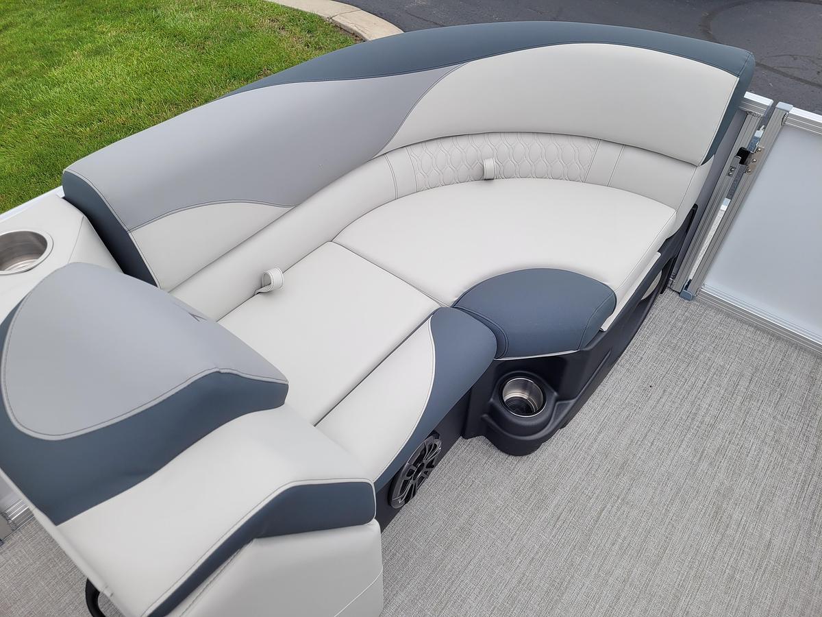2026 Tahoe Pontoons 2185 LTZ Quad Lounger Shift