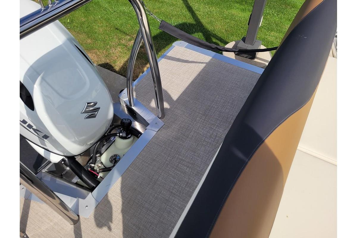 2026 Tahoe Pontoons 2185 LTZ Cruise Rear Bench