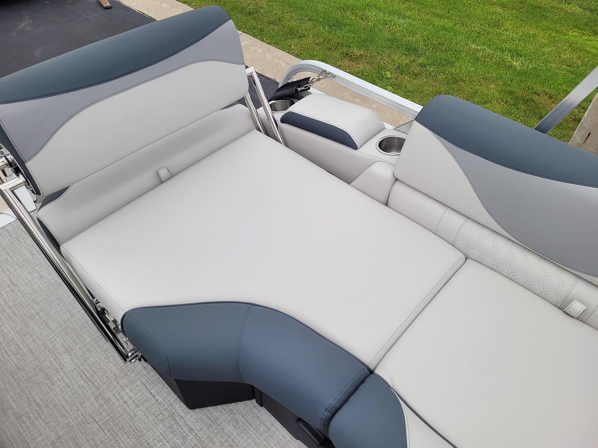 2026 Tahoe Pontoons 2185 LTZ Quad Lounger Shift