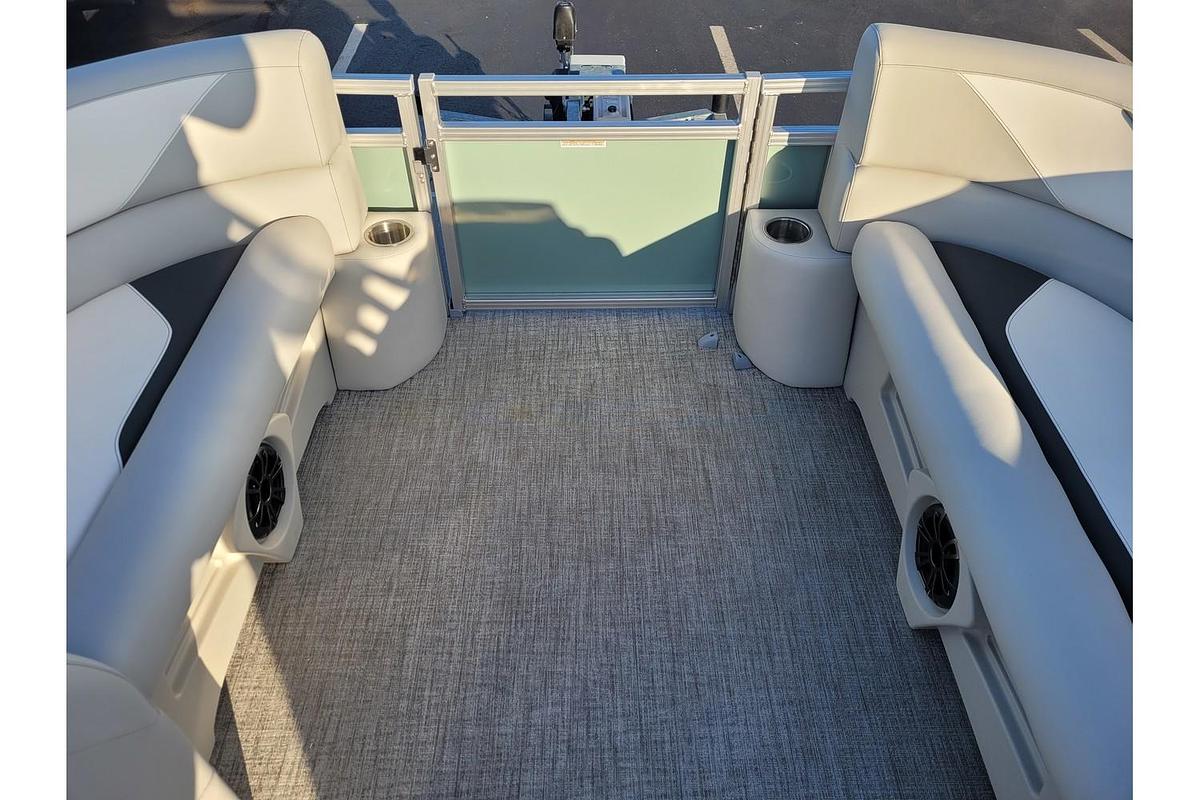 2026 Tahoe Pontoons 2185 Sport 85 Versatile Rear Bench 25" SP