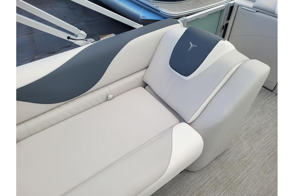 2026 Tahoe Pontoons 2385 LTZ Cruise Rear Bench 25" SP
