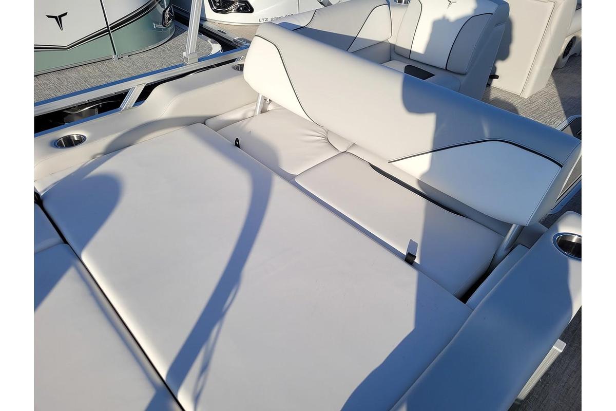 2026 Tahoe Pontoons 2185 Sport 85 Versatile Rear Bench 25" SP