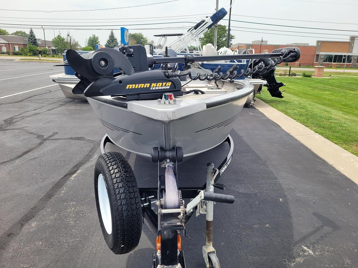 Used 2012 Tracker Guide V-16 Laker