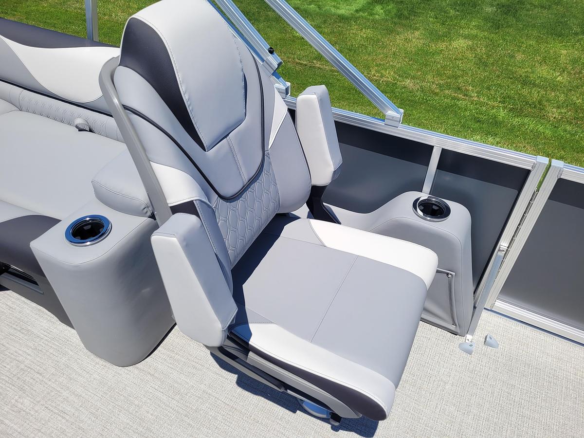 2026 Tahoe Pontoons 2385 LTZ Quad Lounger Shift SP25