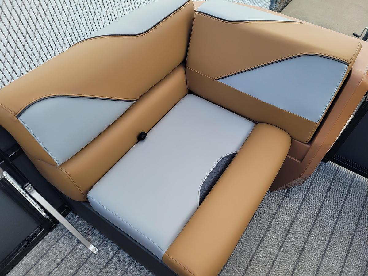 2027 Tahoe Pontoons 1575 Sport Cruise