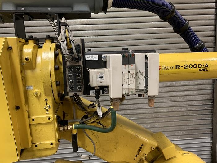 Used 2003 PREVIOUSLY REFURBISHED  FANUC   R2000iA/125L W/ DEVICENET AND BASEPLATE