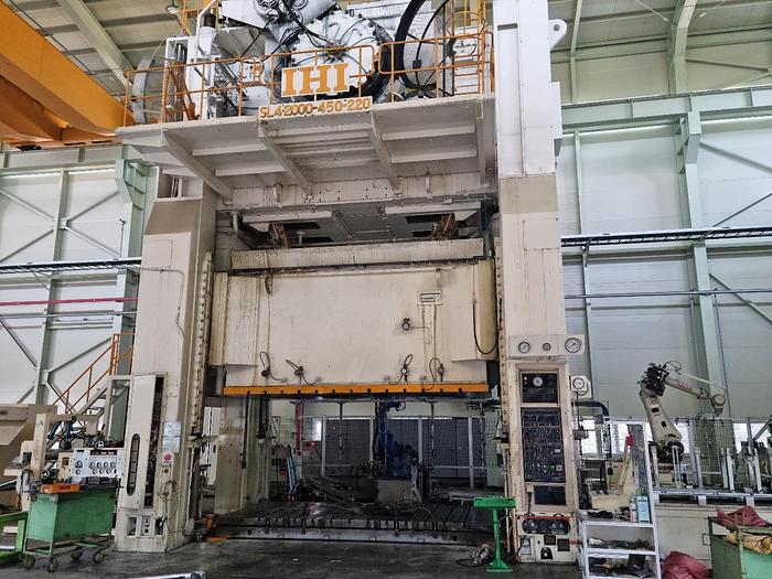 Used 1984 IHI 1600-Ton Straight Side Link Press SL4-1600-450-220