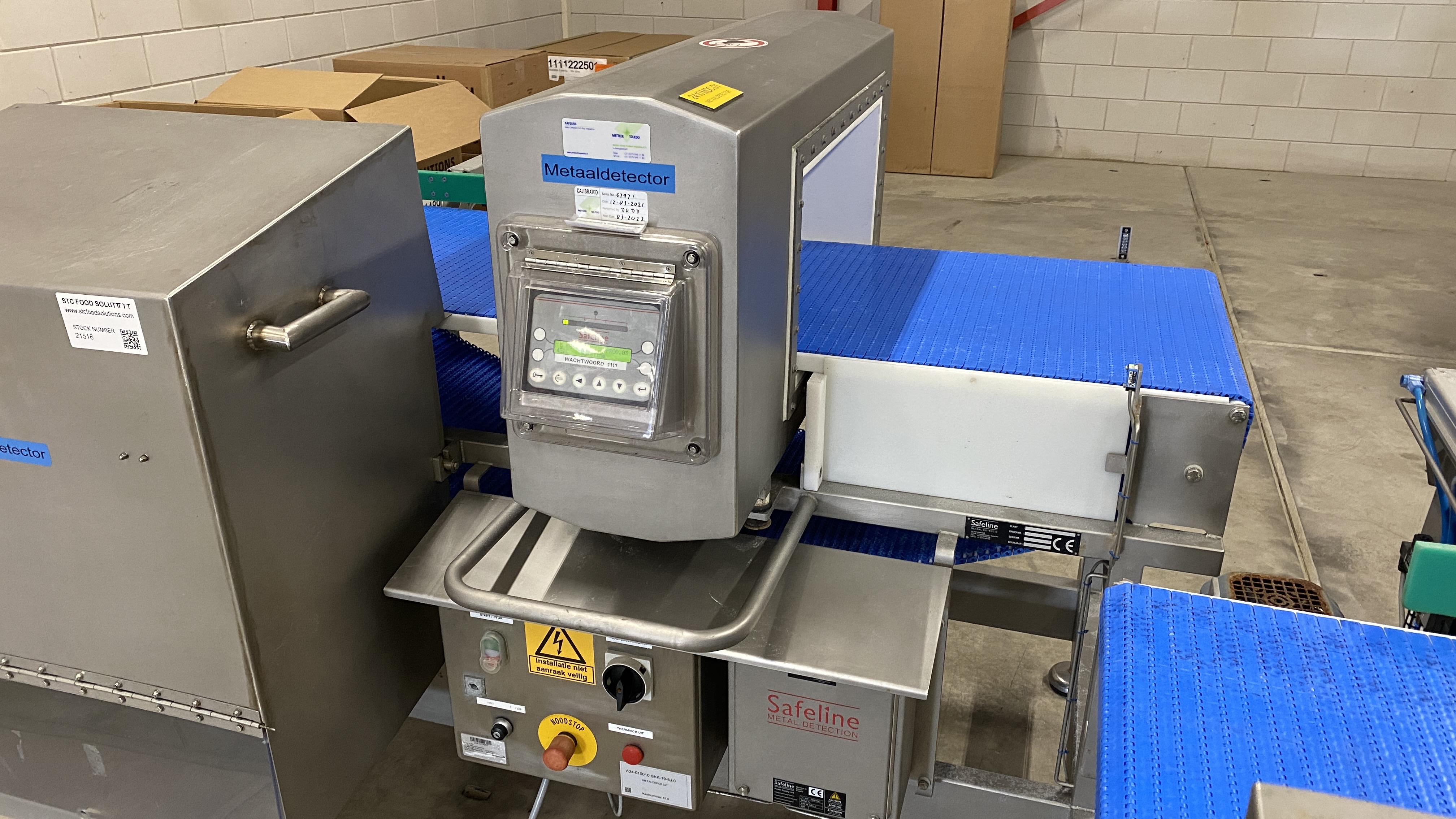 Used Safeline metaldetector for bulk