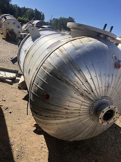 Used Used Plant Maintenance Service Corp Tank approximately 1,100 gallon 316L stainless steel vertical mix tank