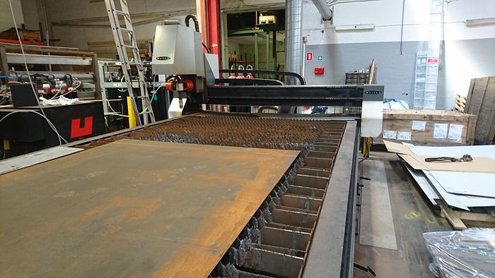 Used BRUGT 5-AKSET PLASMA SKÆRER FABRIKAT WARCOM, MODEL W-POWER 6