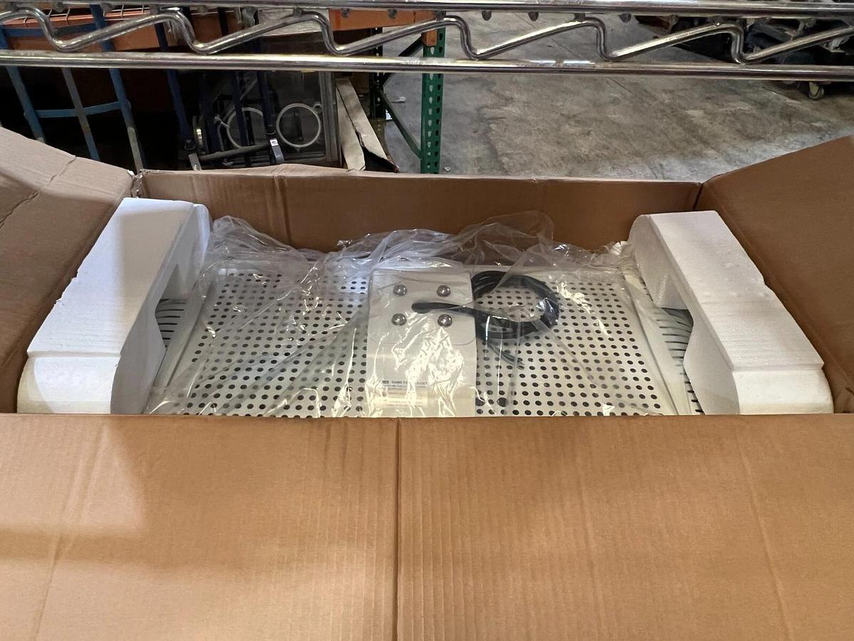 Sansi High Bay LED Light 5000K 240 Watt 23616 Lumen 120-277VAC - C0820-HB-240