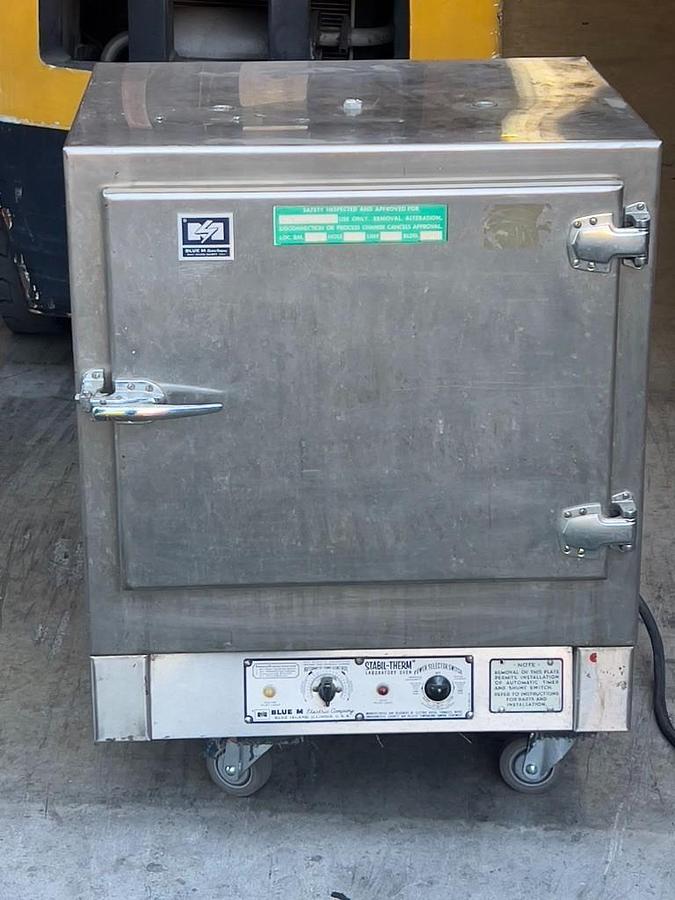 Used Blue M Stabil-Therm Laboratory Oven Model OV-18SA