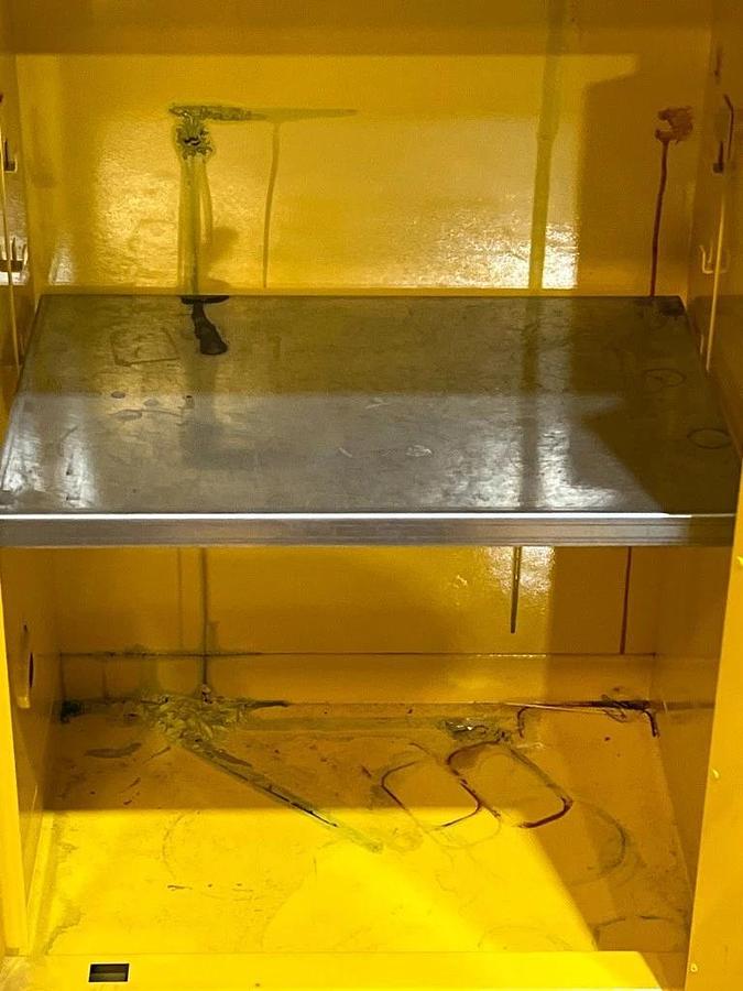 Used Justrite Mo. 891200 Sure-Grip EX Flammable Liquid Storage Cabinet 12 Gal Hazmat