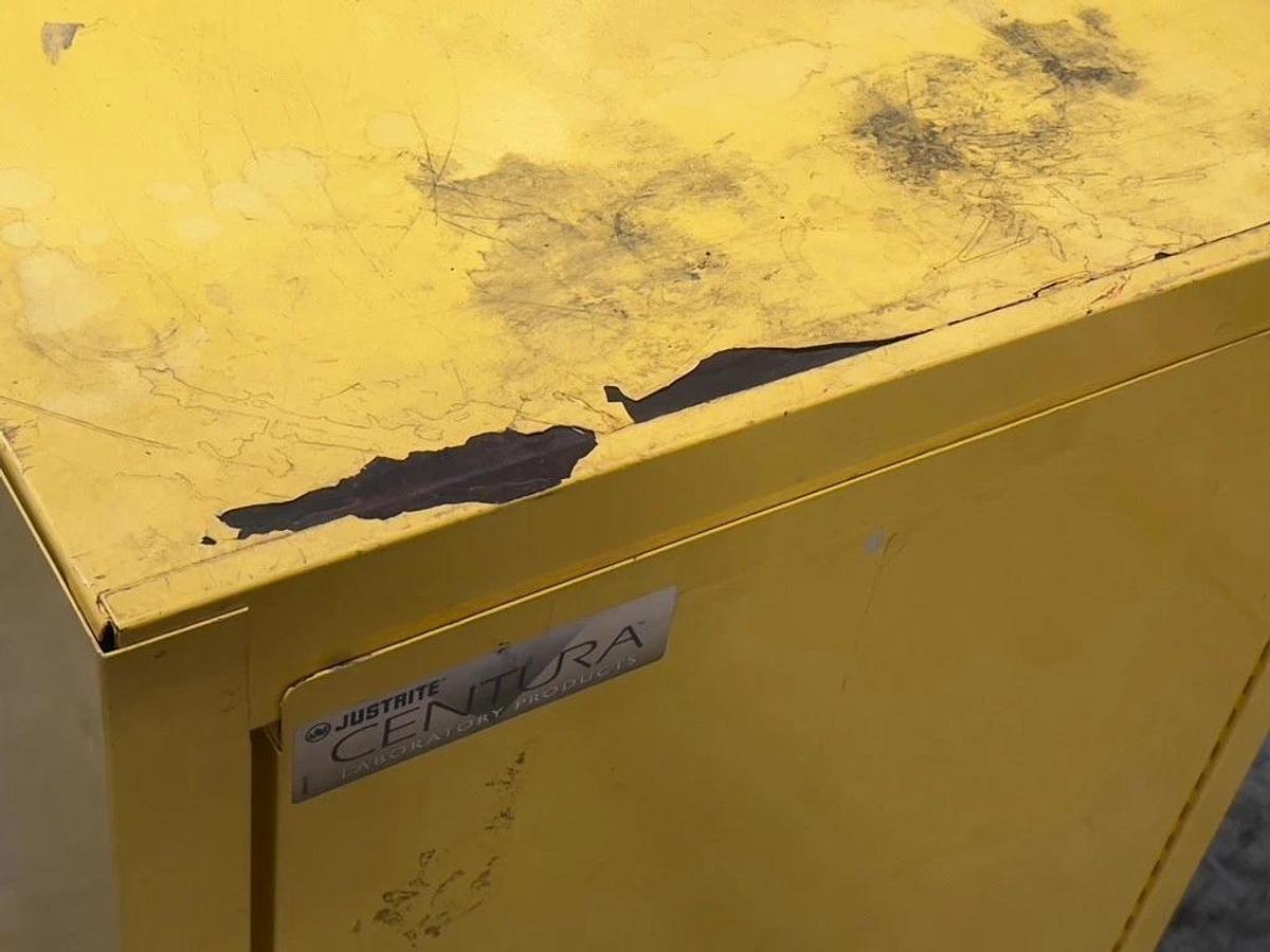 Used Justrite Centura Acids & Corrosives Storage Cabinet Hazmat 15 Gal Part # SC25424