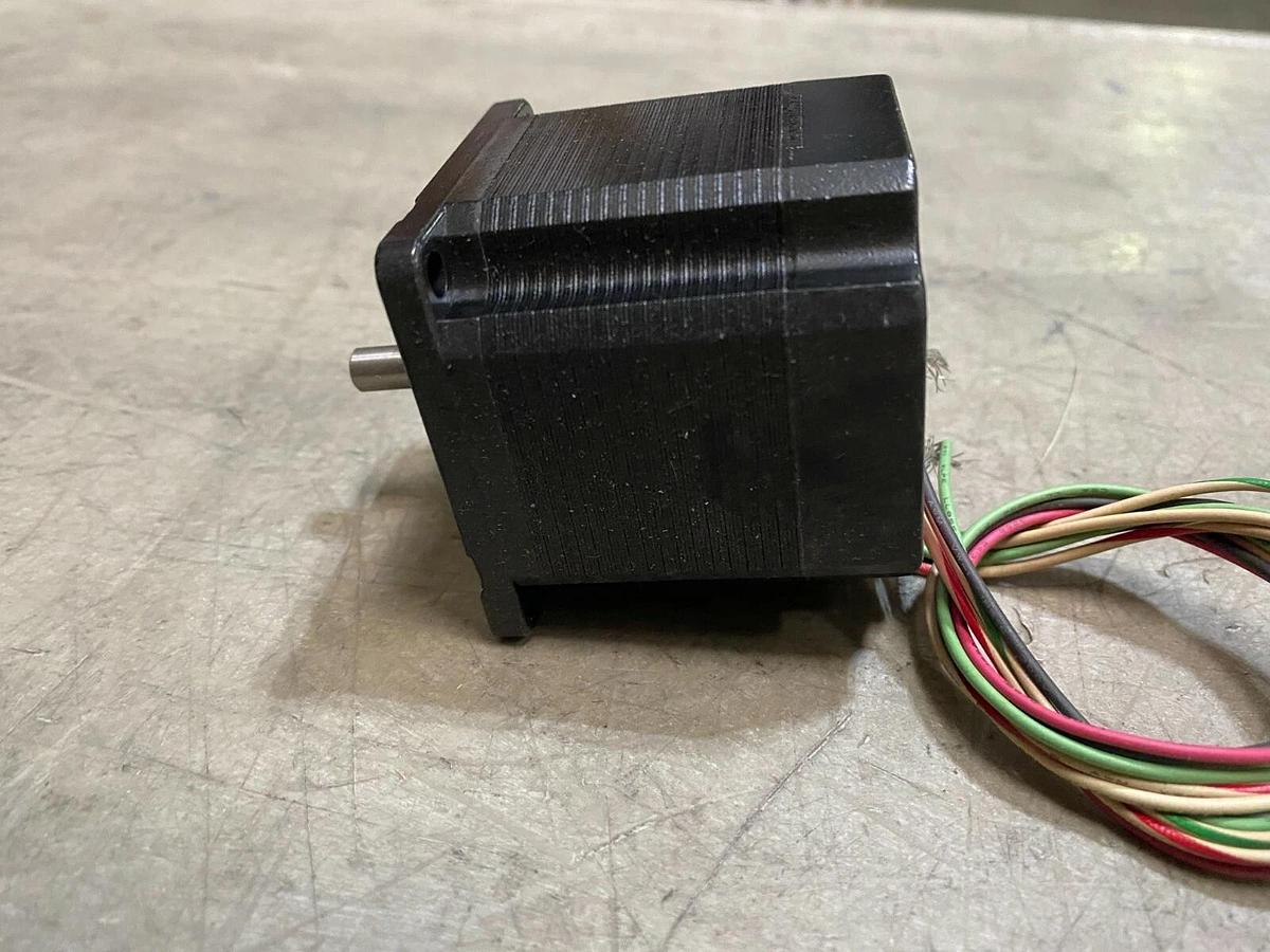 Mycom PF466-04A 1.7V 4.7A1.8 Deg/Step 4-Phase Stepping Motor - Stepper