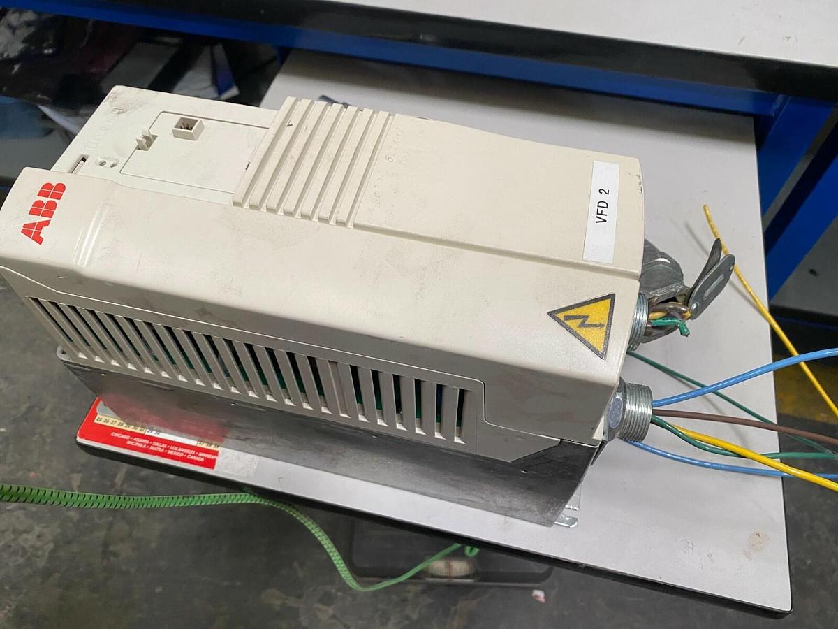 Used ABB ACS401600532 AC Drive Variable Frequency Drive