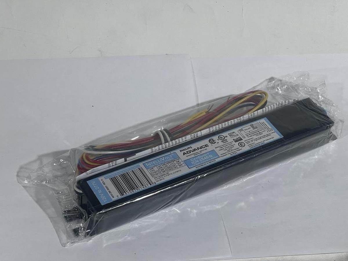 11 Pieces Philips Advance Centium ICN-2540-N IntelliVolt Electronic Ballast