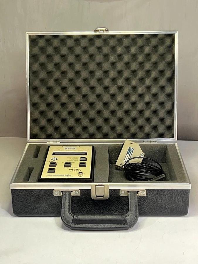 Used International Light IL1400A Radiometer / Photometer with XRL140B UV Detector