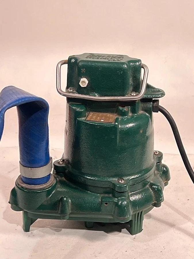 Used Zoeller Company PN371-0006 Submersible Pump Model No. N371-A, 0.3 HP, 115 VAC