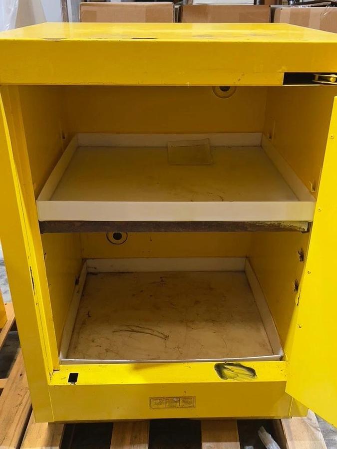Used Justrite Centura Acids & Corrosives Storage Cabinet Hazmat 15 Gal Part # SC25424