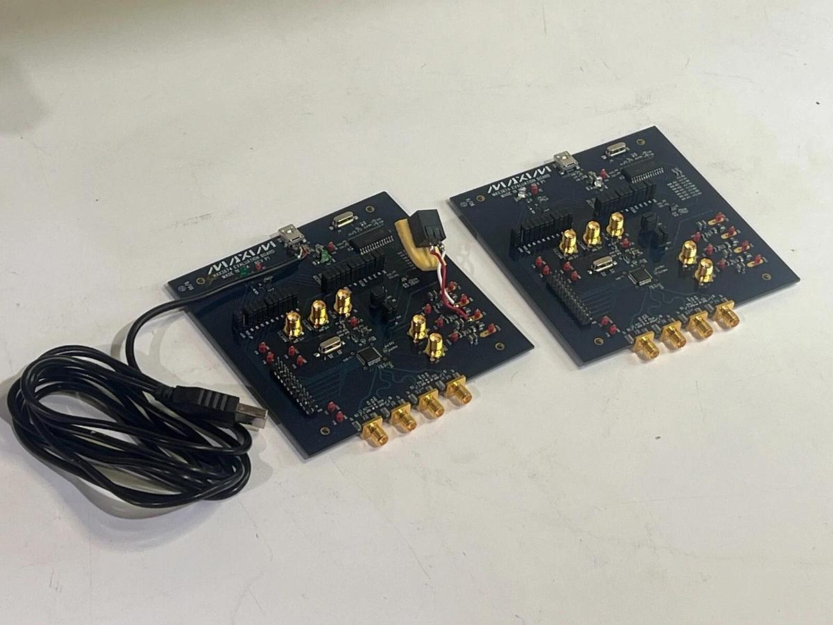 Lot of 2 Maxim MAX3674 Evaluation Board Kit with Datasheet and CD