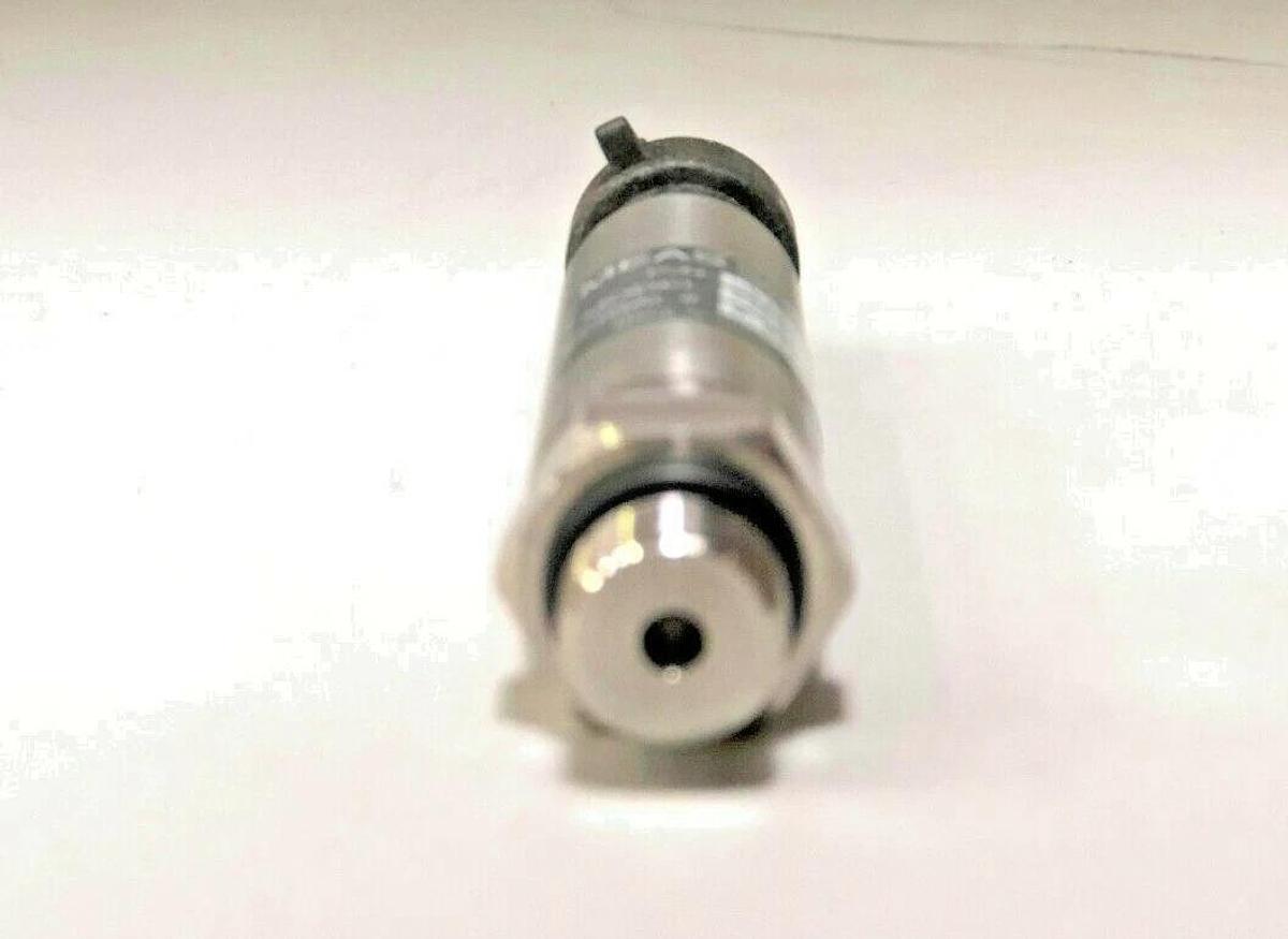Used MEAS Measurement Specialties US332-000004-007BG Pressure Transmitter