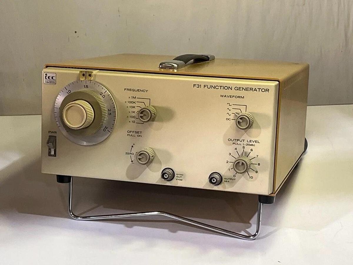 Used Lot of 2 Each: IEC Interstate Electronics F31 Function Generator 3 MHz Bandwidth