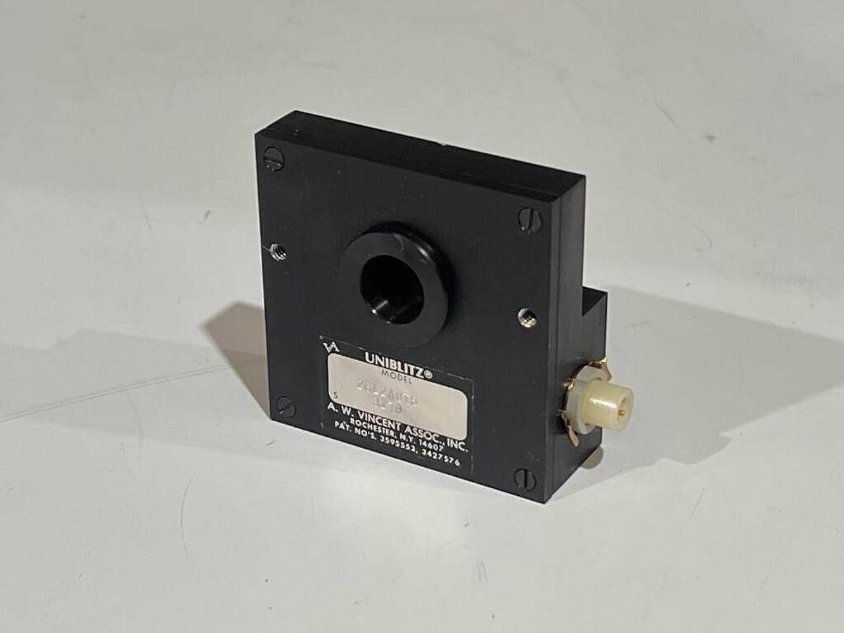 Used Vincent Associates Uniblitz Model 26L2A0T5 Laser Shutter - Untested
