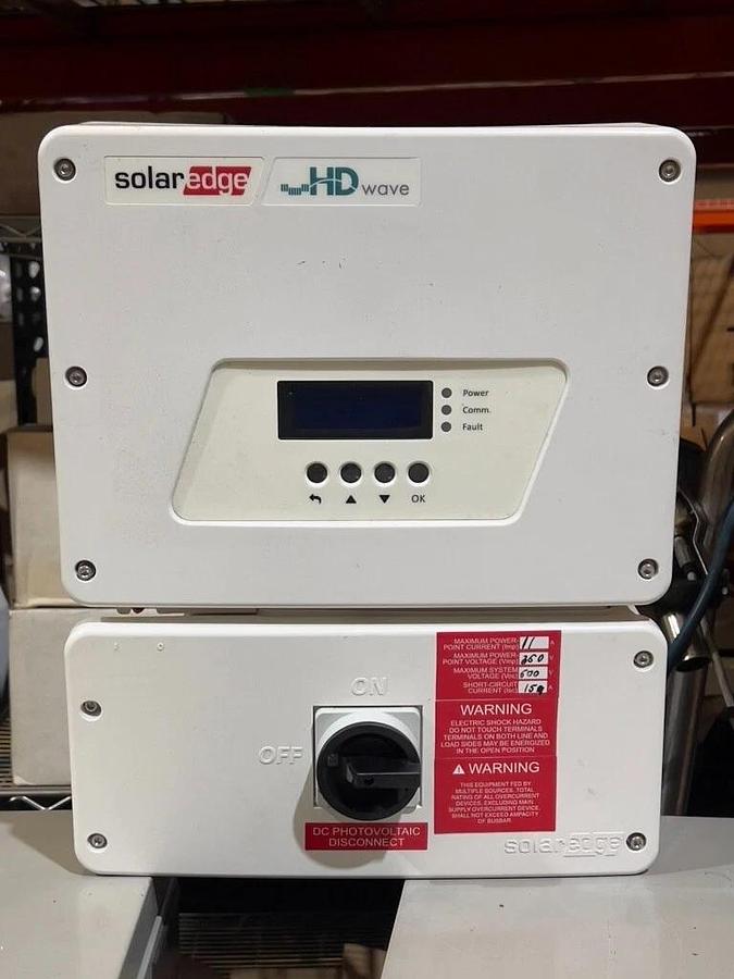 Used SolarEdge HD Wave 6.0 kW Photovoltaic Inverter SE6000H-USSCMSNU2 - AS-IS
