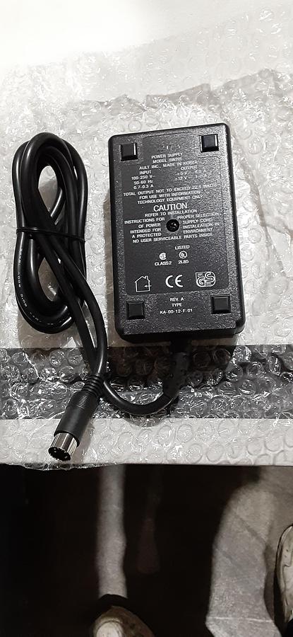 Used Power Supply I/P: 100-250VAC 50/60Hz 0.7A-0.3A; O/P: 5VDC 4A, +12VDC 1A, DIN connector ES7526