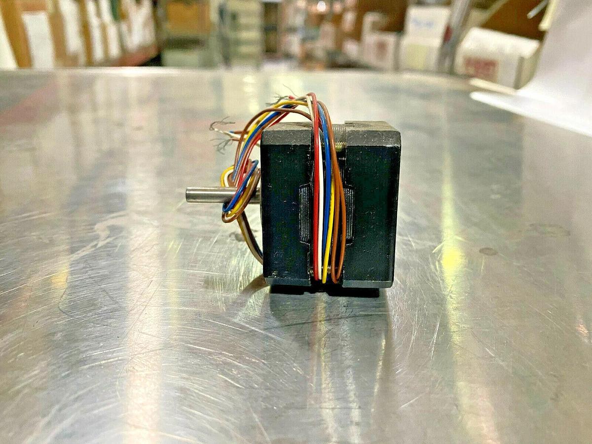 Mycom PS443-02A 9.6V 0.4A 4-Phase Stepping Motor - Stepper