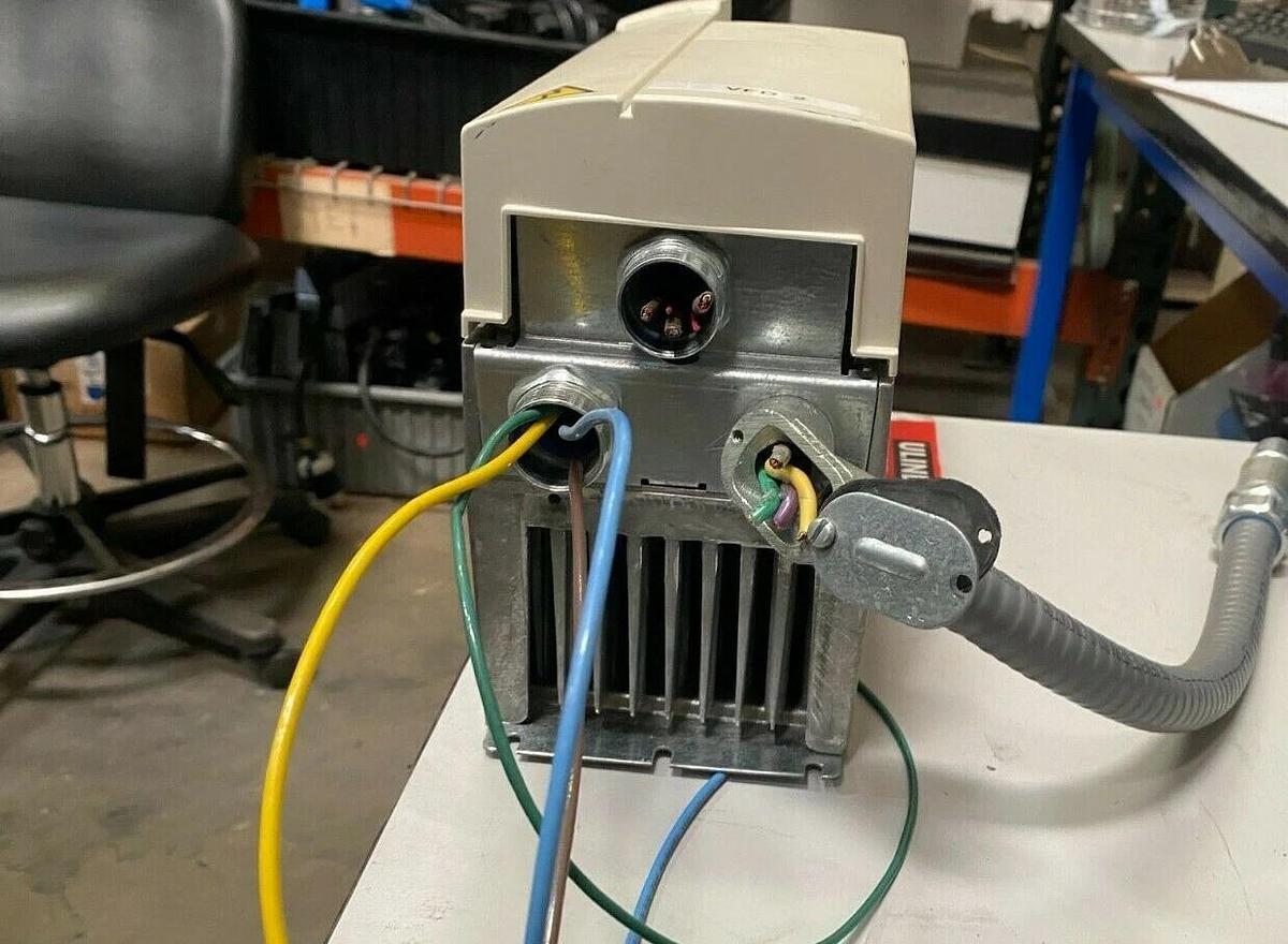 Used ABB ACS401600532 AC Drive Variable Frequency Drive