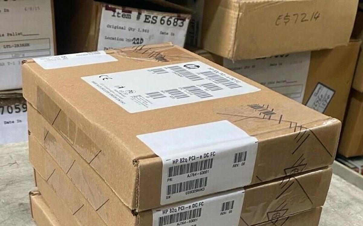 Used HP 82q PCI-e DC FC P/N: AJ764-63001 - Fiber Channel Host Bus Adapter PCI-e Card