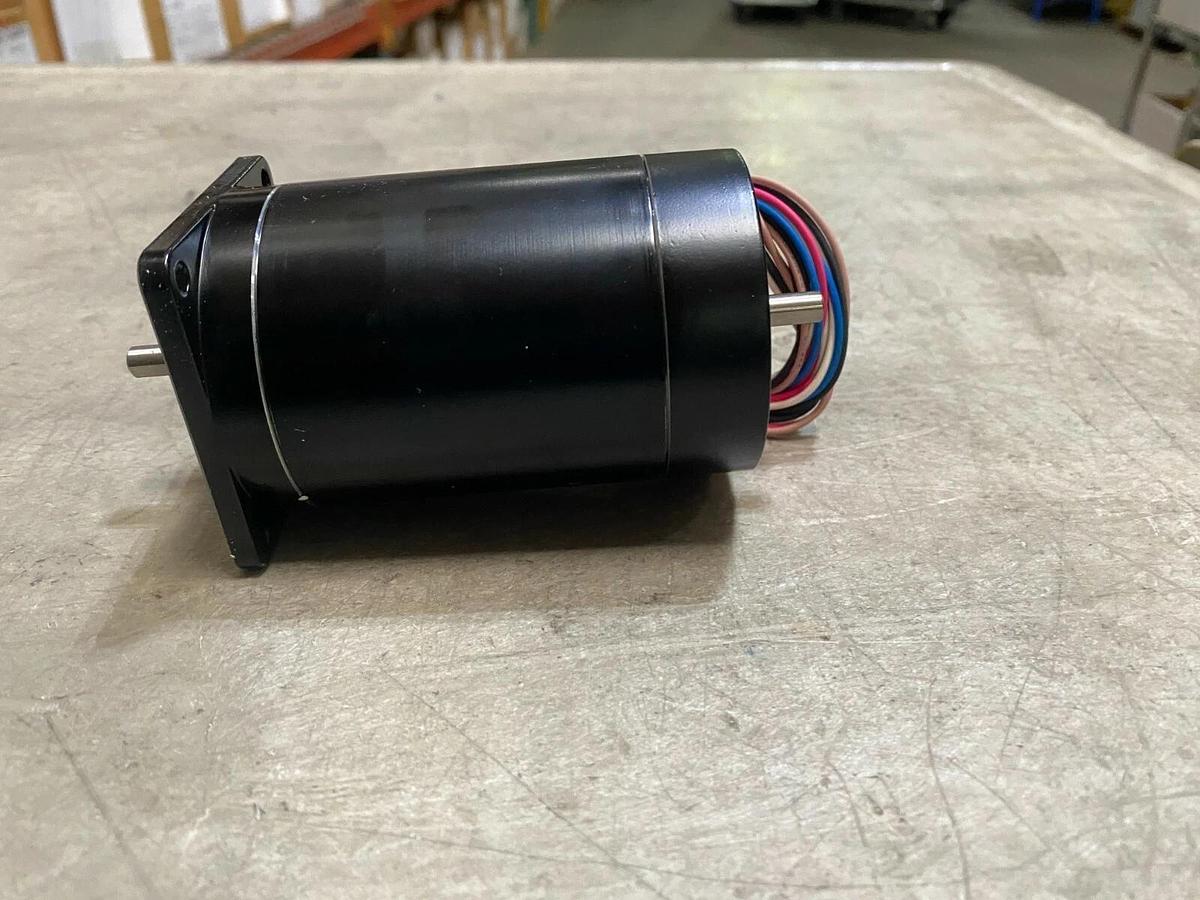 Mycom Nyden PS569H-B 5-Phase 5-Lead Stepper - Berger Lahr Oriental Stepper Motor